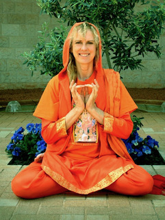 Kali Ray mit Mudra